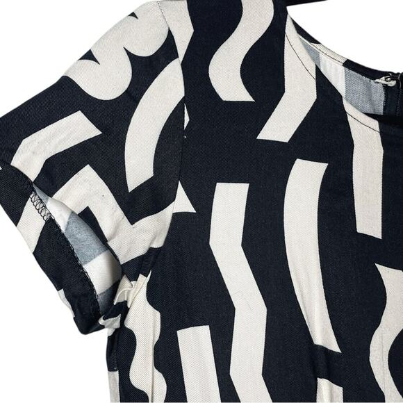 Dusen Dusen Black Cream Squiggle Abstract Shape Short Sleeve Mini Dress - XS - Picture 5 of 9